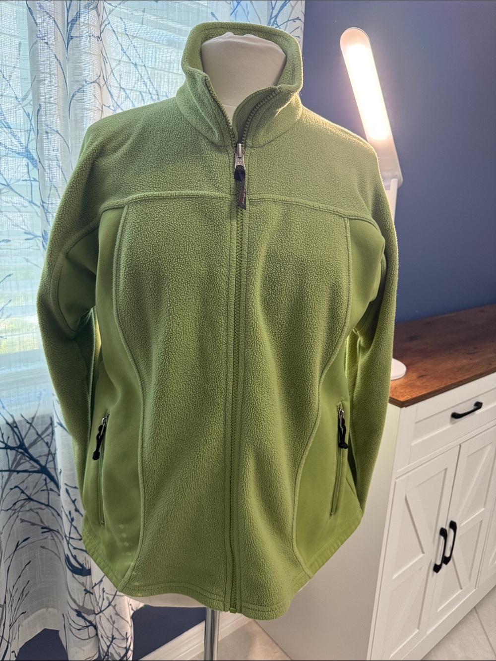 L.L. Bean -Women’s Lightweight Green Fleece Jacket - Zip wFront